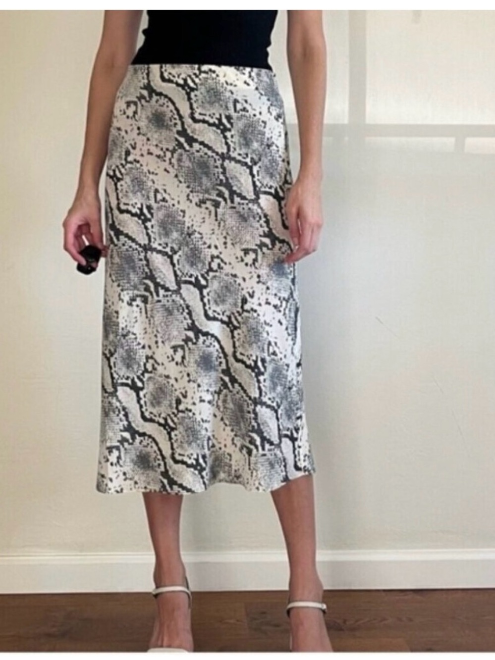 Aritzia Wilfred Snakeskin Slip skirt